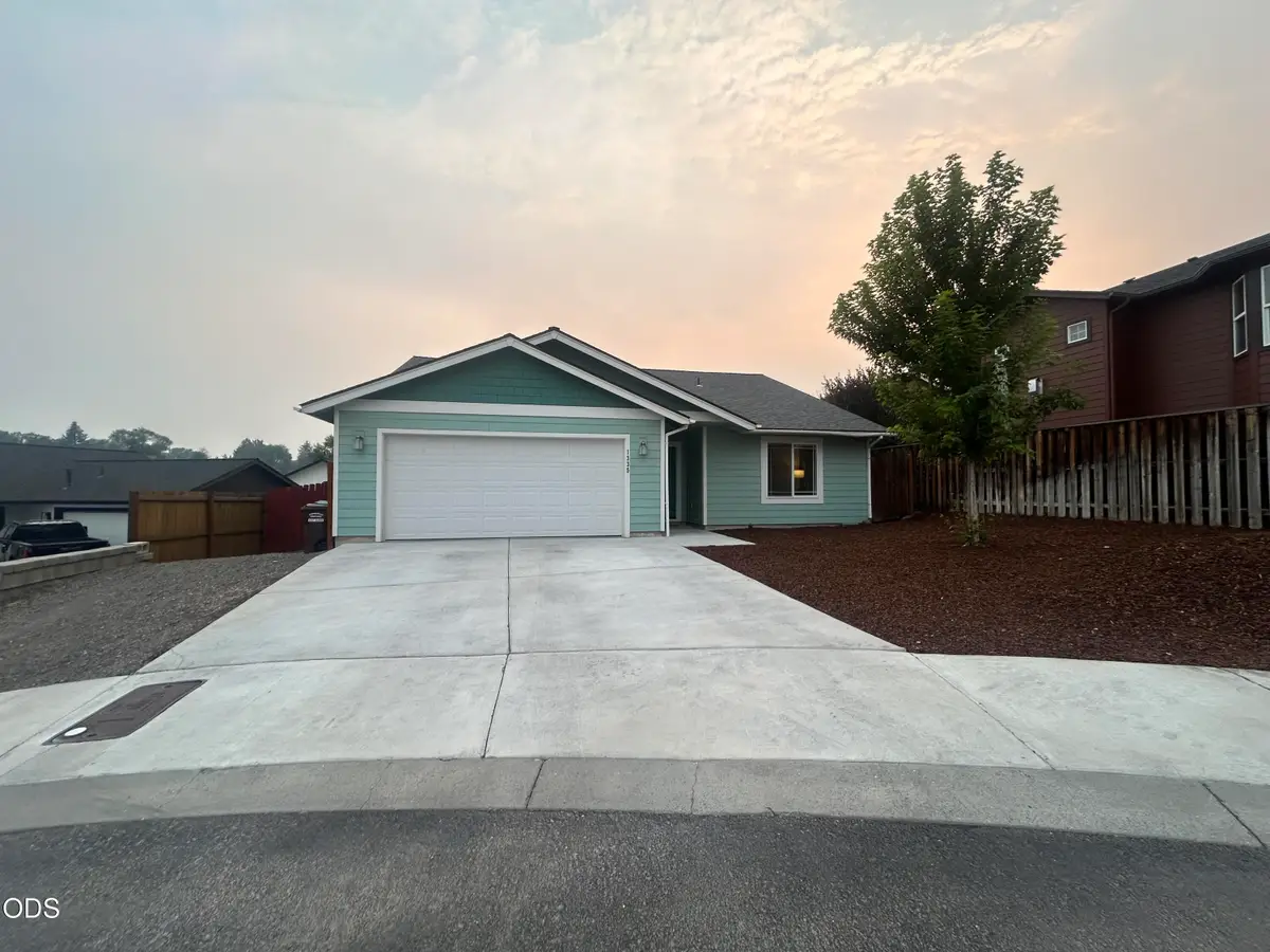 1335 NE Pippen Lane, Prineville, OR 97754 - #1