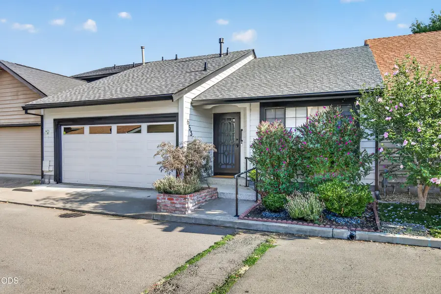 653 Golden Lane, Medford, OR 97504 - #2