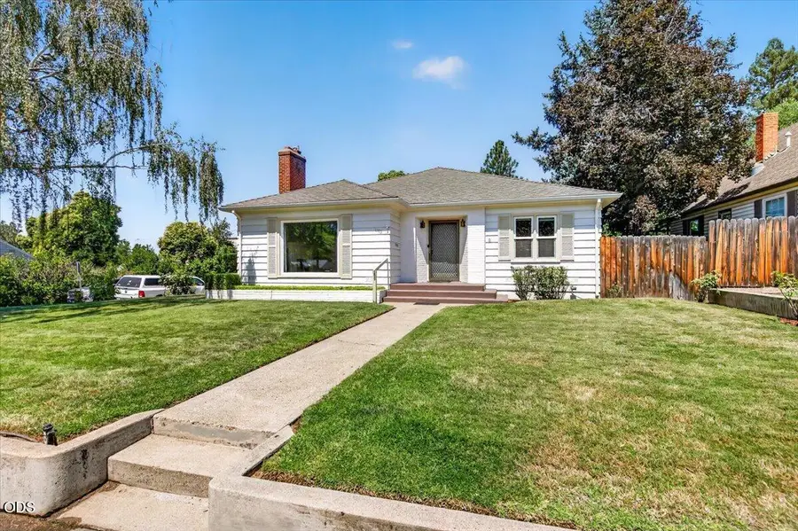 1203 Queen Anne Avenue, Medford, OR 97504 - #2