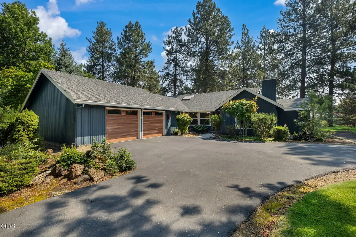 21001 SE King Hezekiah Way, Bend, OR 97702 - #1
