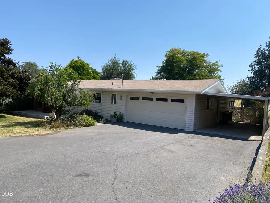 2433 Redwood Drive, Klamath Falls, OR 97601 - #3