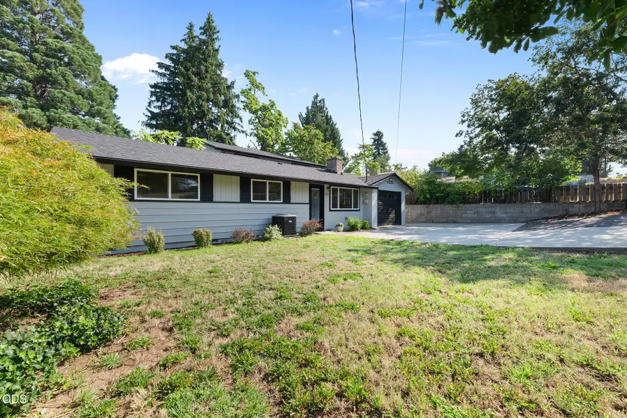 1325 Ridge Way, Medford, OR 97504 - #3