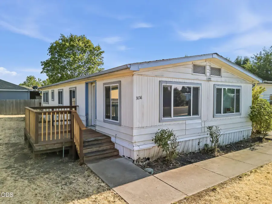 3858 Falcon Street, White City, OR 97503 - #3