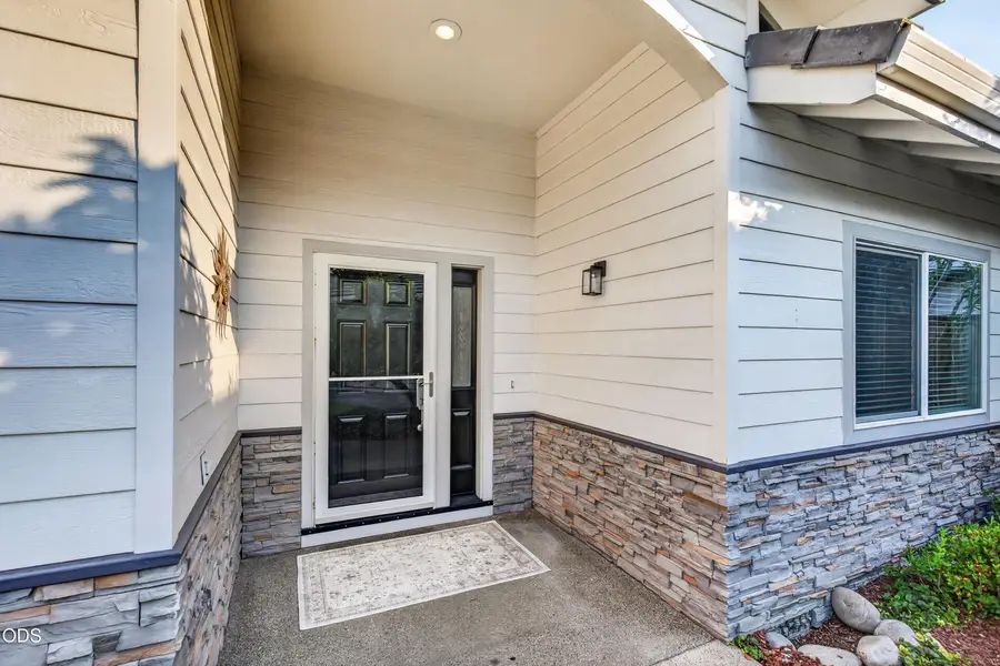 2473 Greenfield Court, Medford, OR 97504 - #3