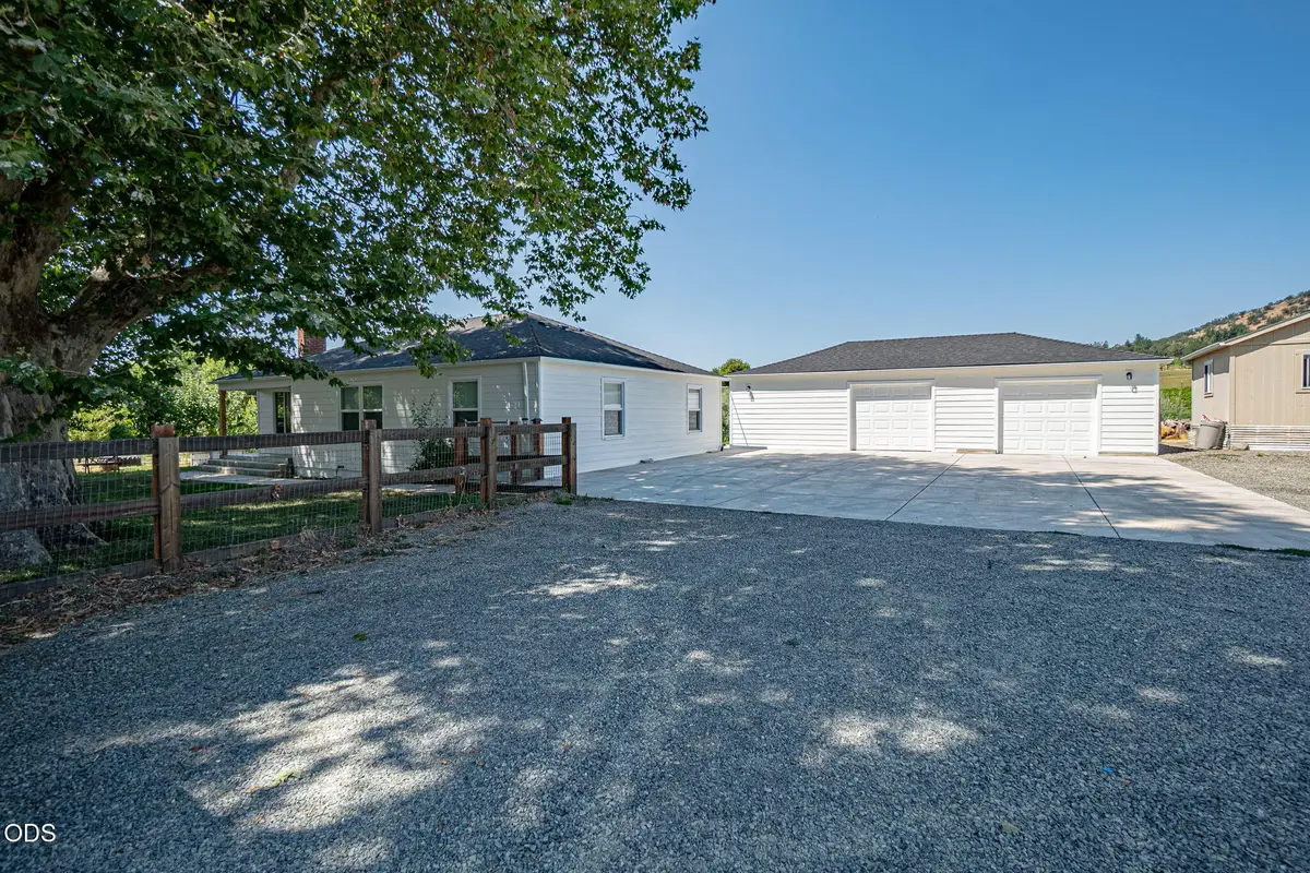 4785 Fern Valley Road, Medford, OR 97504 - #1
