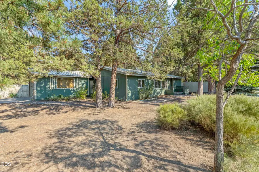 1523 SE Bronzewood Avenue, Bend, OR 97702 - #2