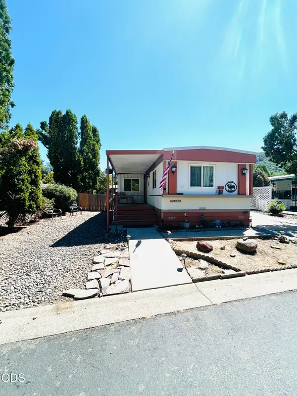 515 E Main Street, Rogue River, OR 97537