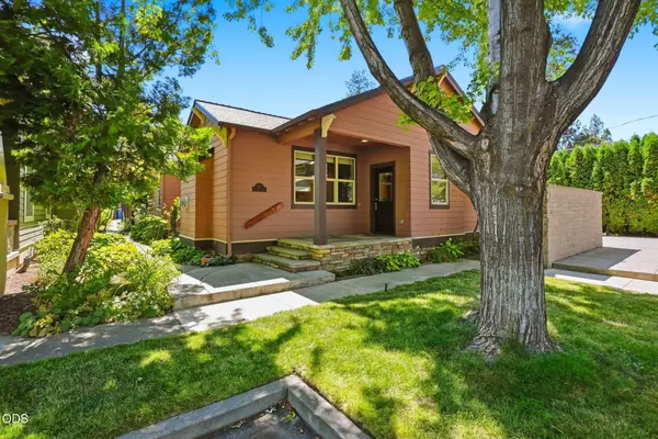 825 NE Wiest Way, Bend, OR 97701