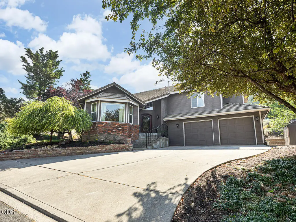 335 Mountain View Boulevard, Klamath Falls, OR 97601 - #1