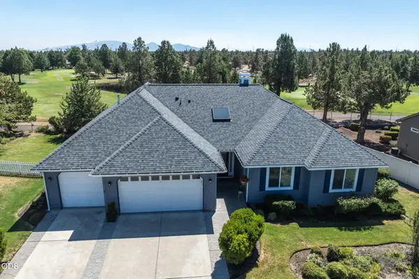 4318 SW Tommy Armour Court, Redmond, OR 97756