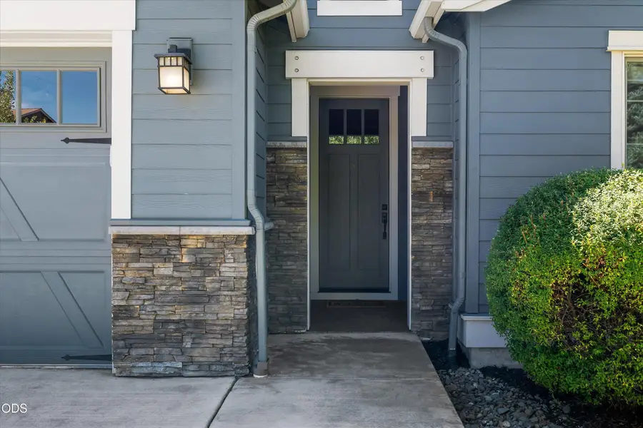 20819 Tamar Lane, Bend, OR 97702 - #2