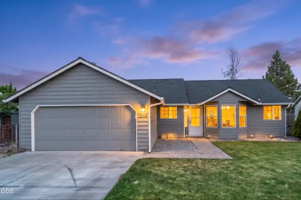 1934 SW 28th Court, Redmond, OR 97756