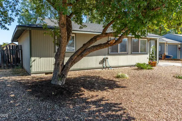 3217 SW Quartz Avenue, Redmond, OR 97756