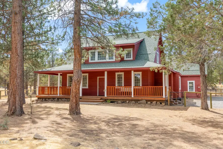 70125 Mustang Drive, Sisters, OR 97759 - #2