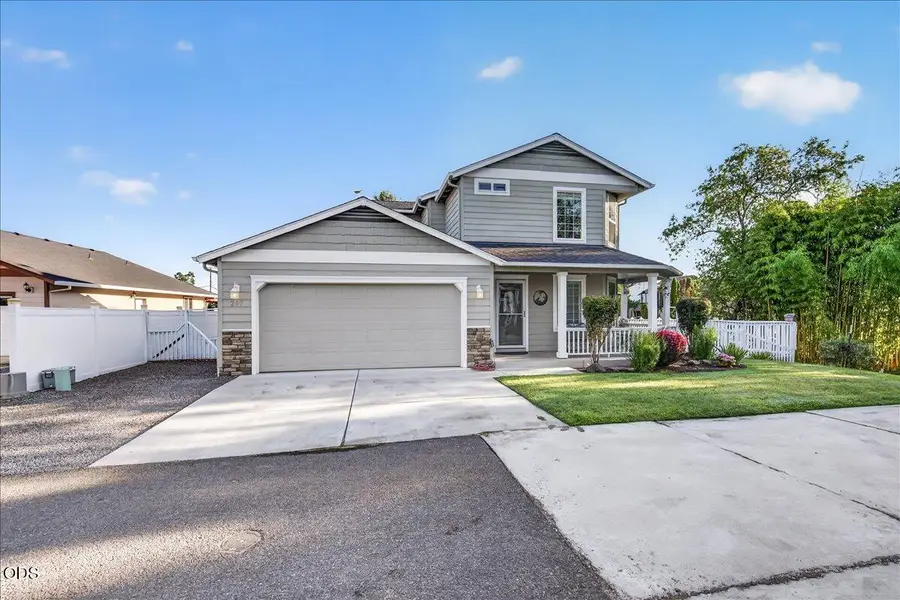 207 Maxwell Place, Central Point, OR 97502 - #2