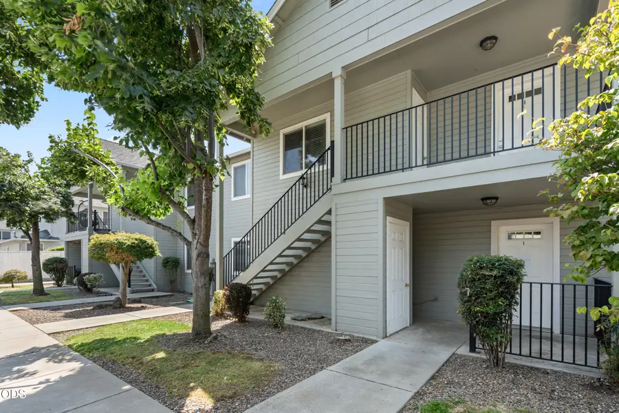 501 Briarwood Drive, Central Point, OR 97502 - #2