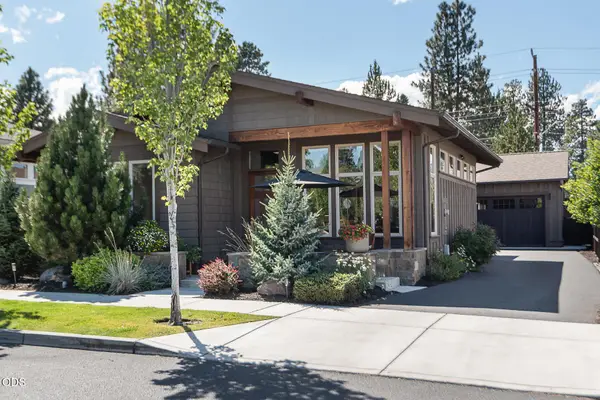 1221 SW Bryanwood Place, Bend, OR 97702