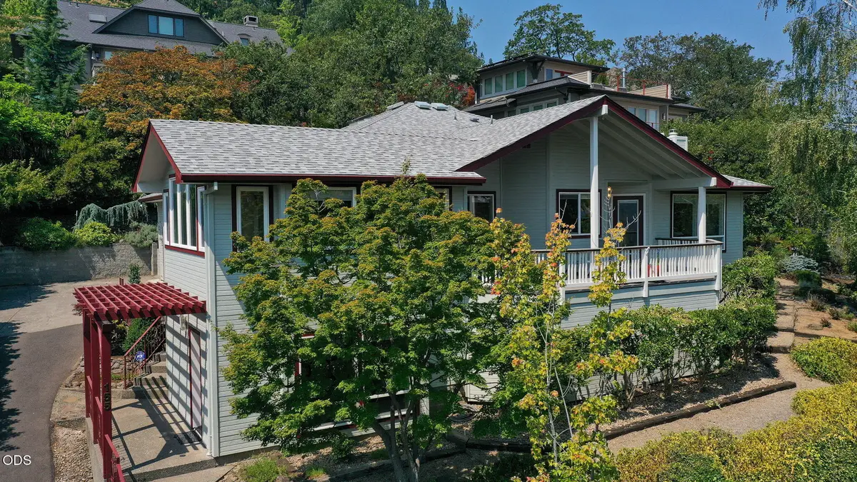 155 Scenic Drive, Ashland, OR 97520 - #1