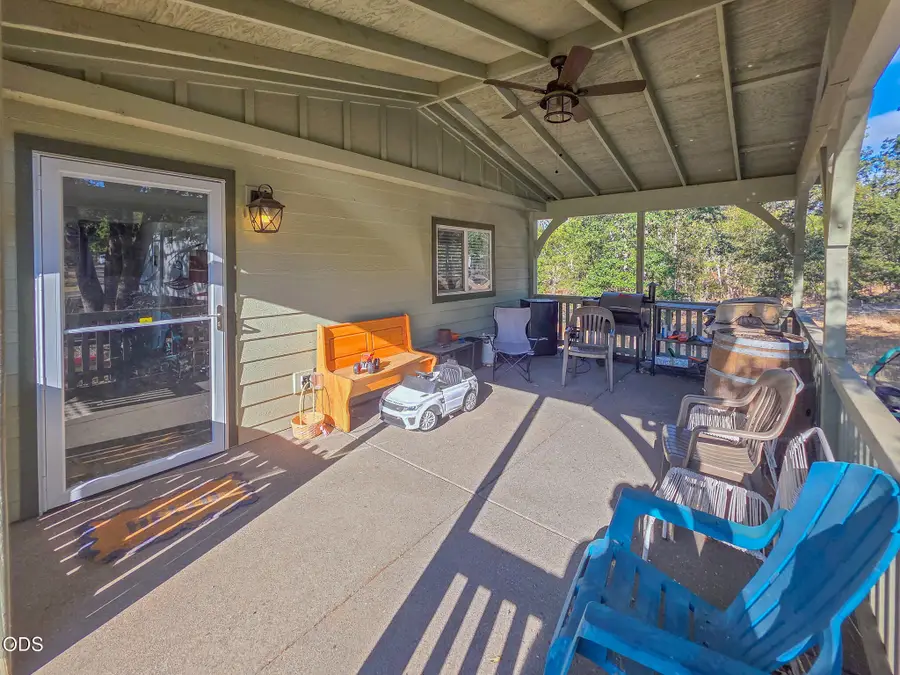 3757 Russell Road, Grants Pass, OR 97526 - #2