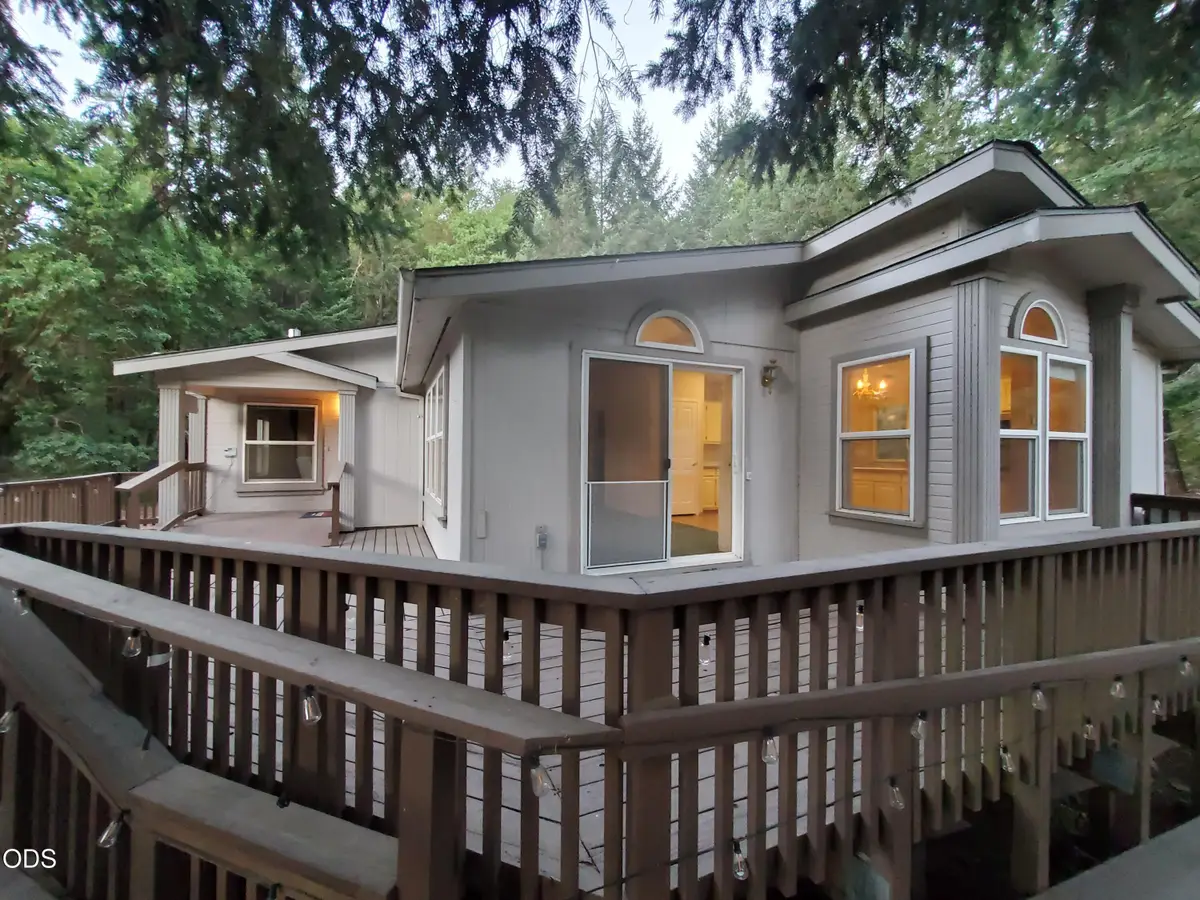 862 Autumn Lane, Glendale, OR 97442 - #1