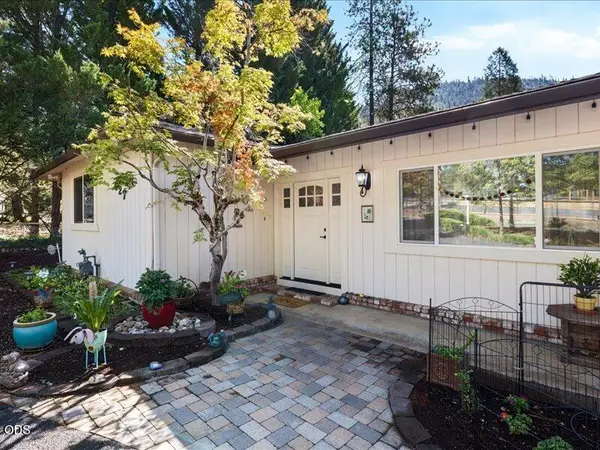 627 Carriage Road, Grants Pass, OR 97526