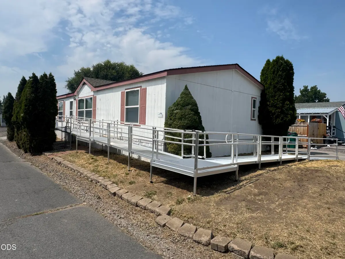 4647 Winter Avenue #SPC 77, Klamath Falls, OR 97603 - #1
