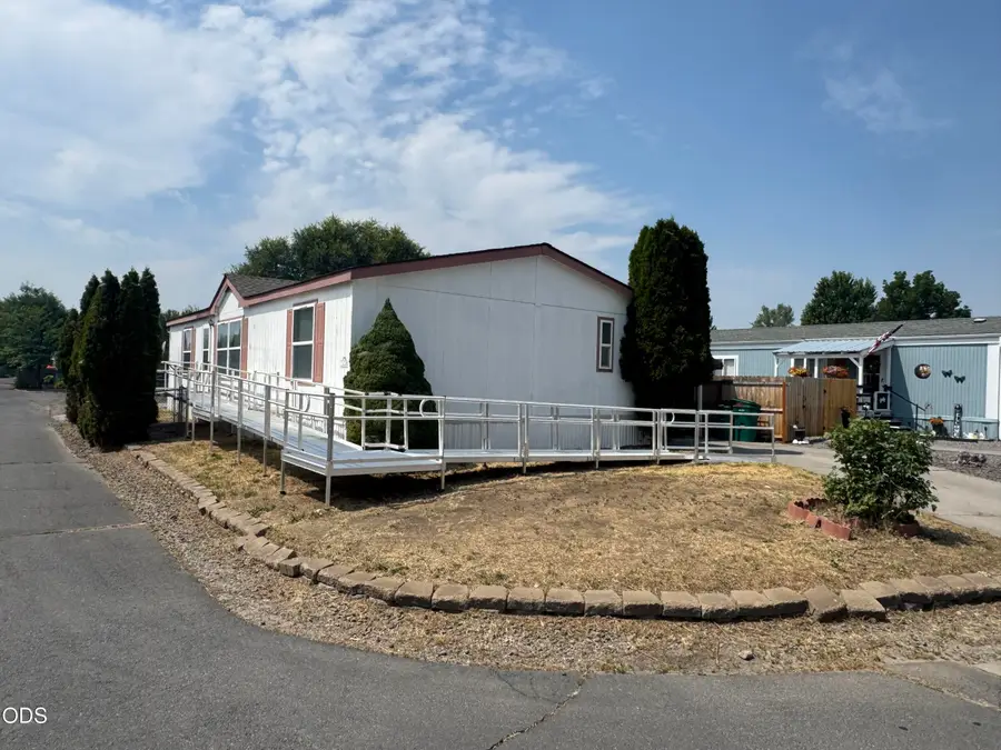 4647 Winter Avenue #SPC 77, Klamath Falls, OR 97603 - #2