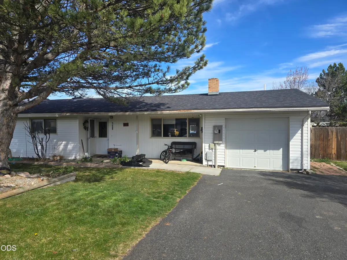 10443 Wright Avenue, Klamath Falls, OR 97603 - #1