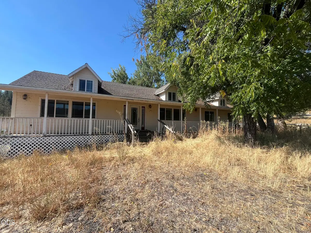 8720 Butte Falls Highway, Eagle Point, OR 97524 - #1