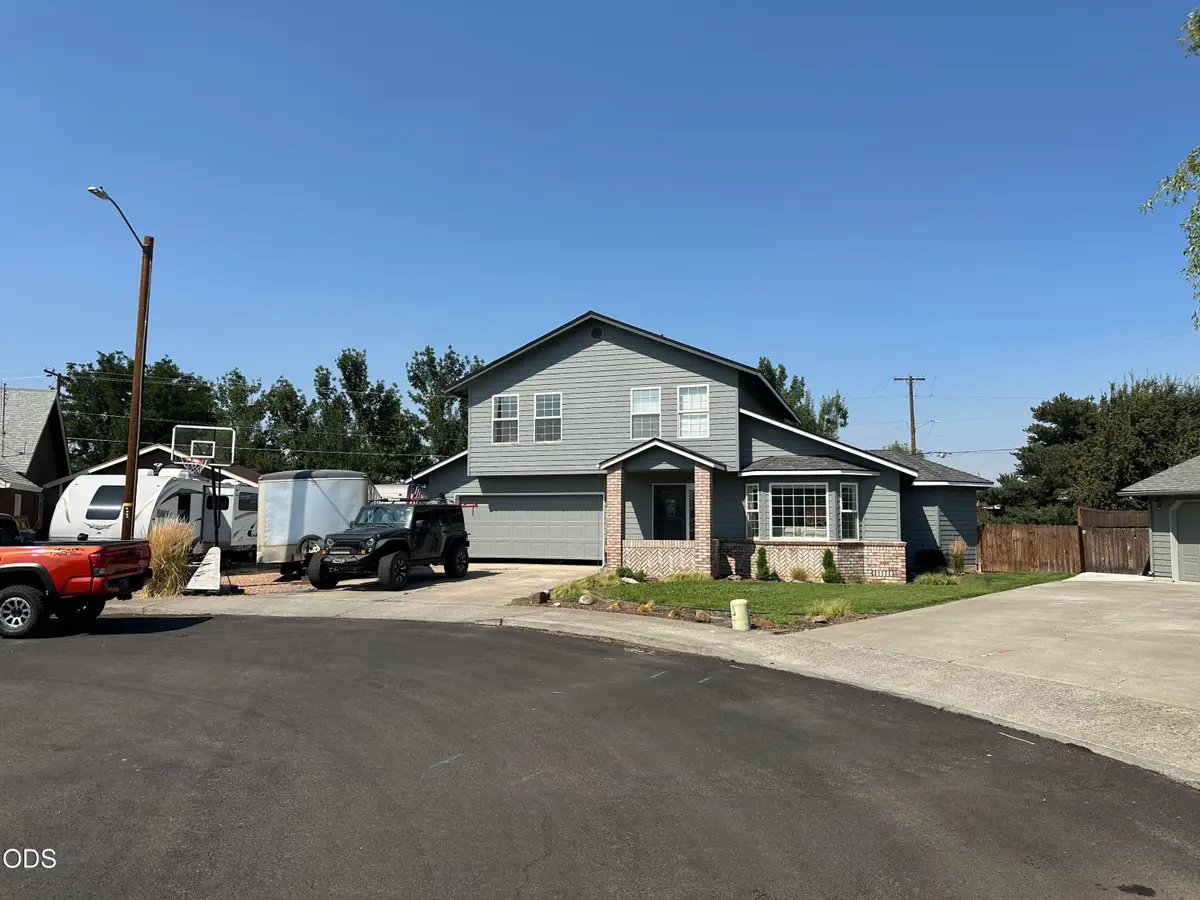 764 NW 19th Place, Redmond, OR 97756 - #1