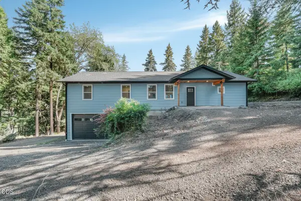 283 Upper Terrace Lane, Glide, OR 97443