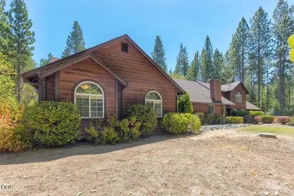 4801 Azalea Drive, Grants Pass, OR 97526