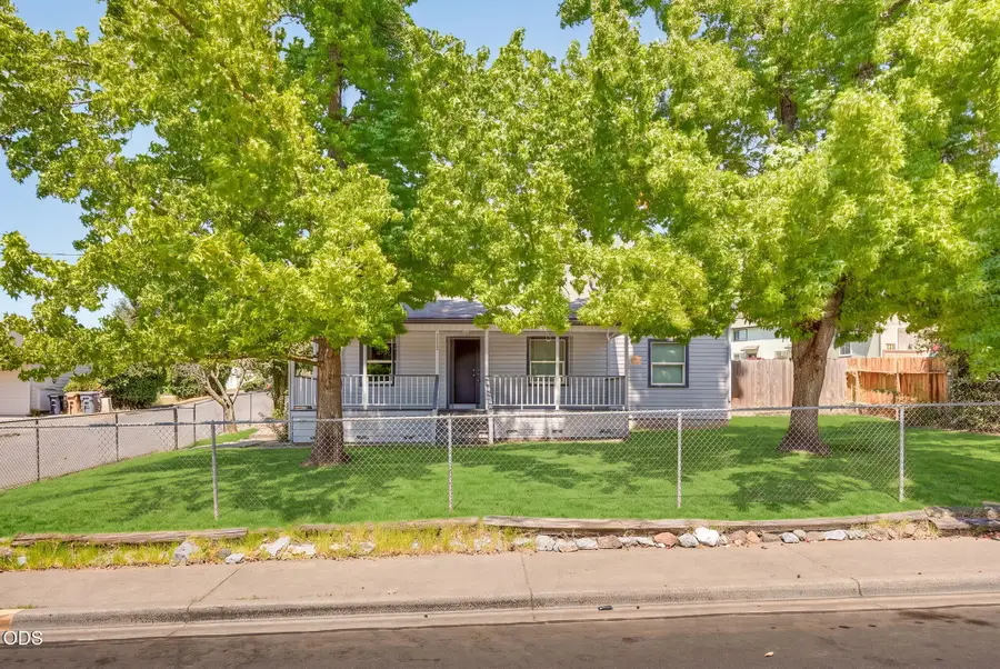 2082 NE Fairview Avenue, Grants Pass, OR 97526 - #3