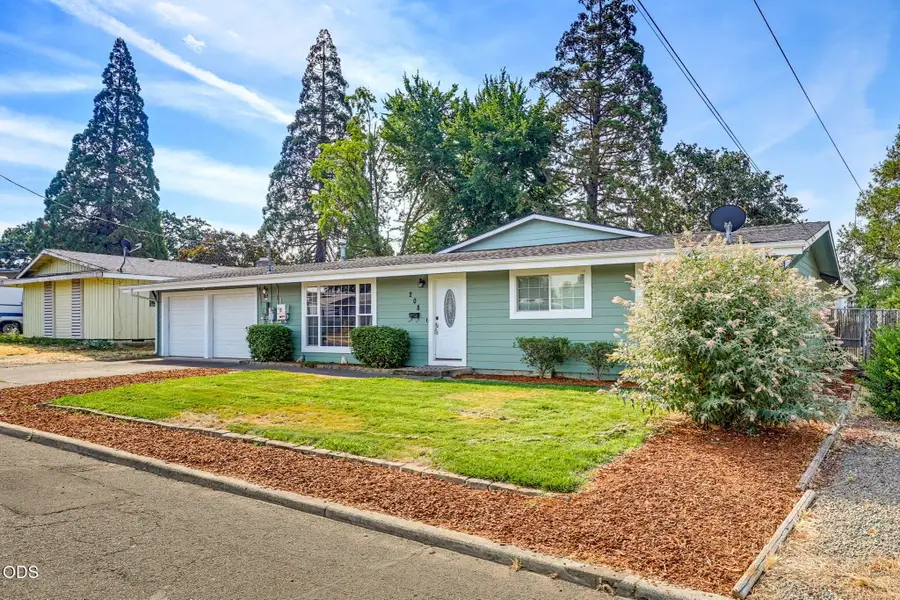 208 Kings Way, Central Point, OR 97502 - #3