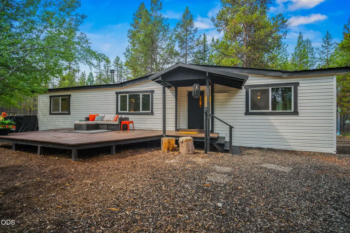 54761 Pinewood Avenue, Bend, OR 97707 - #1