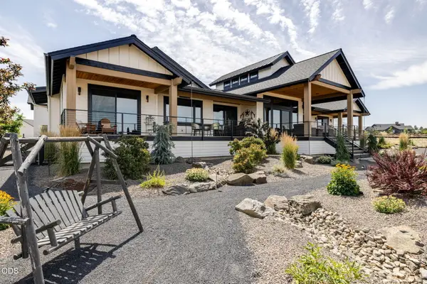 7521 SW Mill Iron Circle, Powell Butte, OR 97753