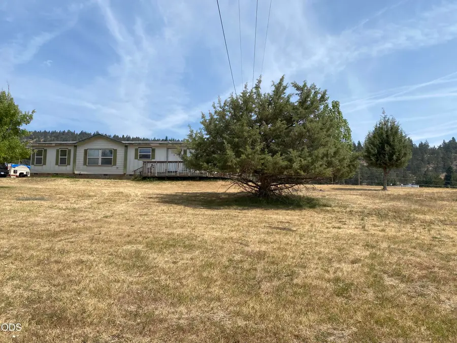 15311 Pioneer Road, Klamath Falls, OR 97601 - #2