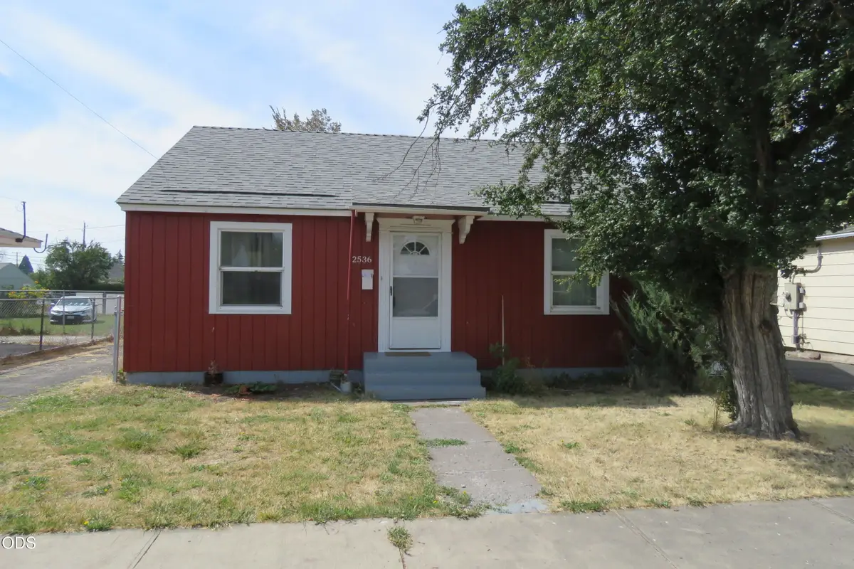 2536 Darrow Avenue, Klamath Falls, OR 97601 - #1
