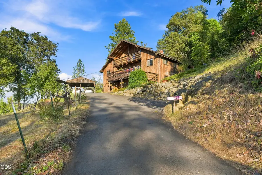 466 Laurel Drive, Roseburg, OR 97471 - #2