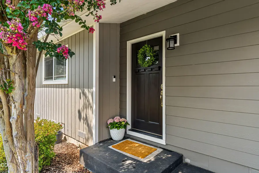 1310 SE Perry Street, Grants Pass, OR 97526 - #3