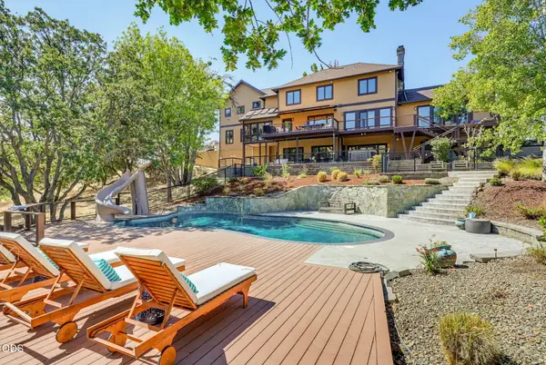 55 Pompadour Drive, Ashland, OR 97520