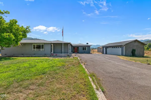 95 Champlin Lane, Gold Hill, OR 97525