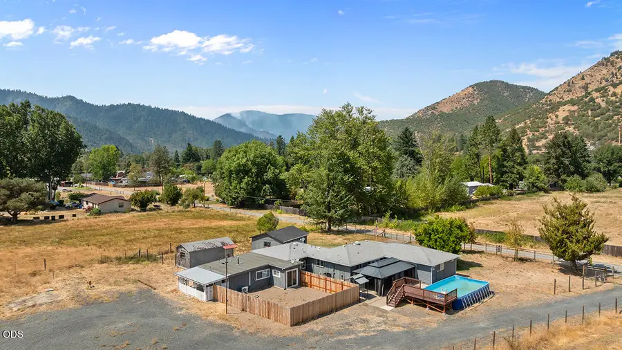 95 Champlin Lane, Gold Hill, OR 97525 - #2