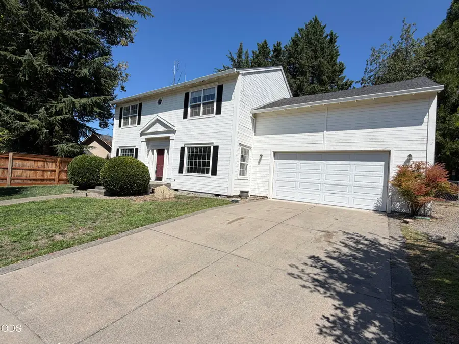 3223 Parkview Court, Medford, OR 97504 - #2