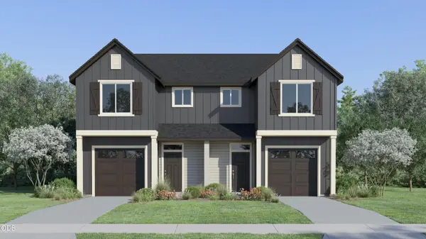 704 NW Walnut Avenue, Redmond, OR 97756
