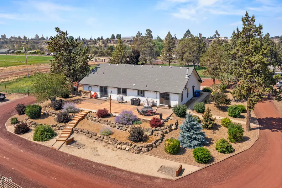 8450 NE 1st Street, Terrebonne, OR 97760 - #2