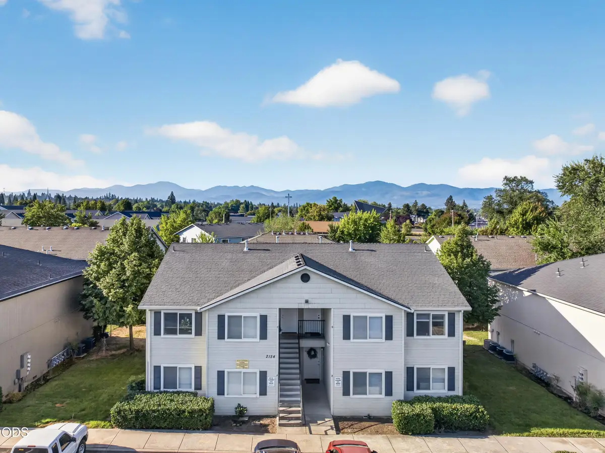 2154 Crater Lake Avenue, Medford, OR 97504 - #1