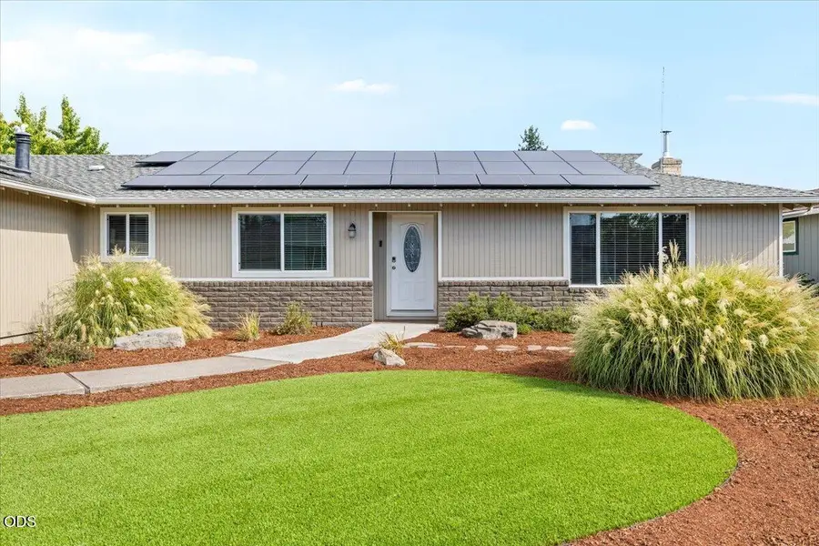 1751 Yukon Avenue, Medford, OR 97504 - #3