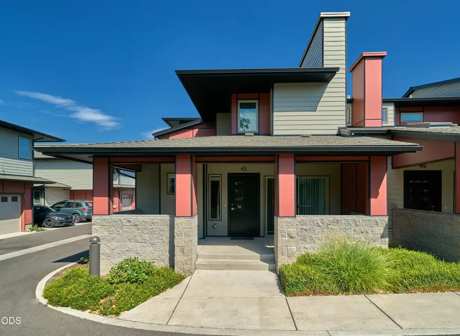 43 S Mountain Avenue, Ashland, OR 97520 - #2