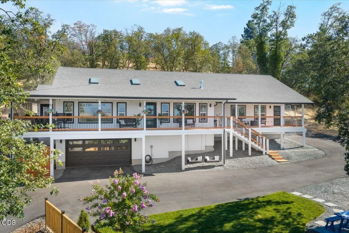 236 NW Canyon View Drive, Grants Pass, OR 97526 - #1